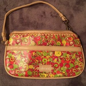 🍀 Cute SAK Roots wristlet 🍀